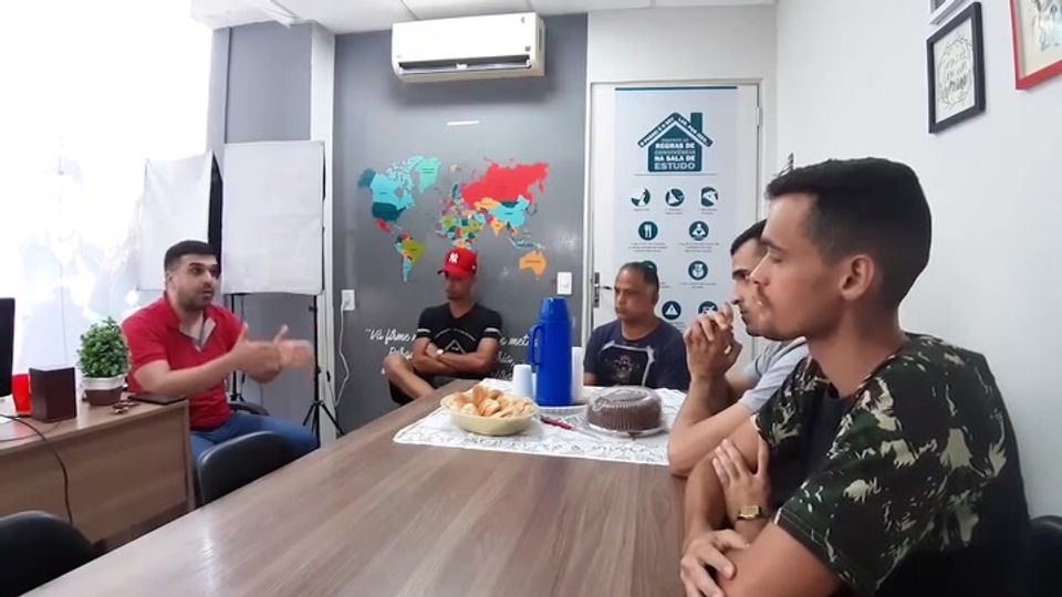 Bate-papo com os alunos aprovados na ESA no Passei de Queimados!Estamos construindo uma história de sucesso em todas as nossas unidades!.....#curso #cursosgratuitos #queimados #concurso #concurseiro #concurs